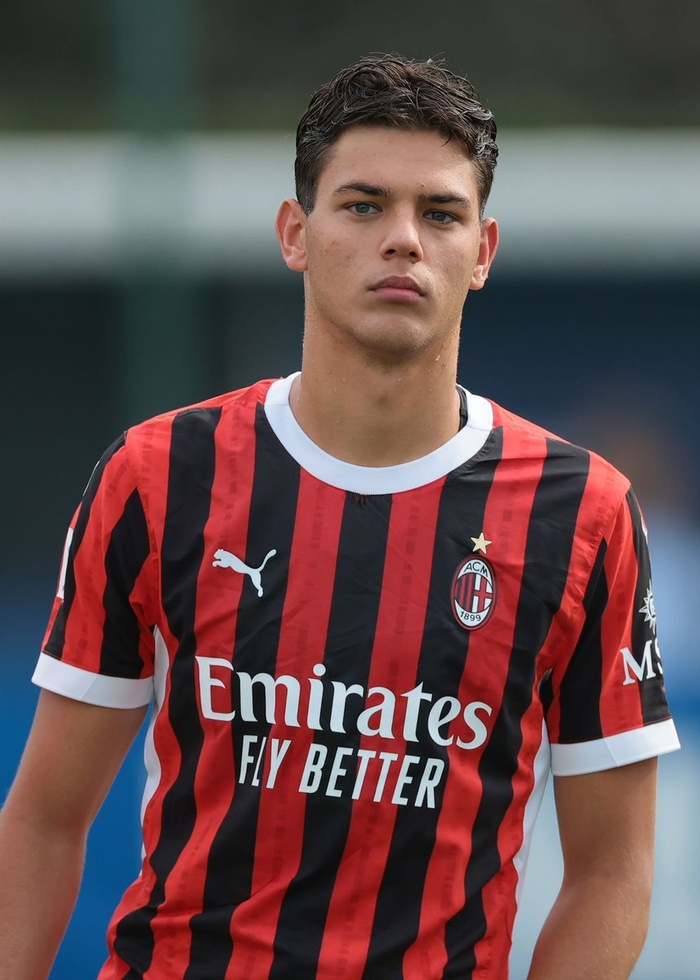 开云体育首页-米兰后卫杜图永久转会布加勒斯特迪纳摩，签约四年|AC米兰|中后卫|迪马济奥|罗马尼亚|ac米兰_新浪体育_新浪新闻