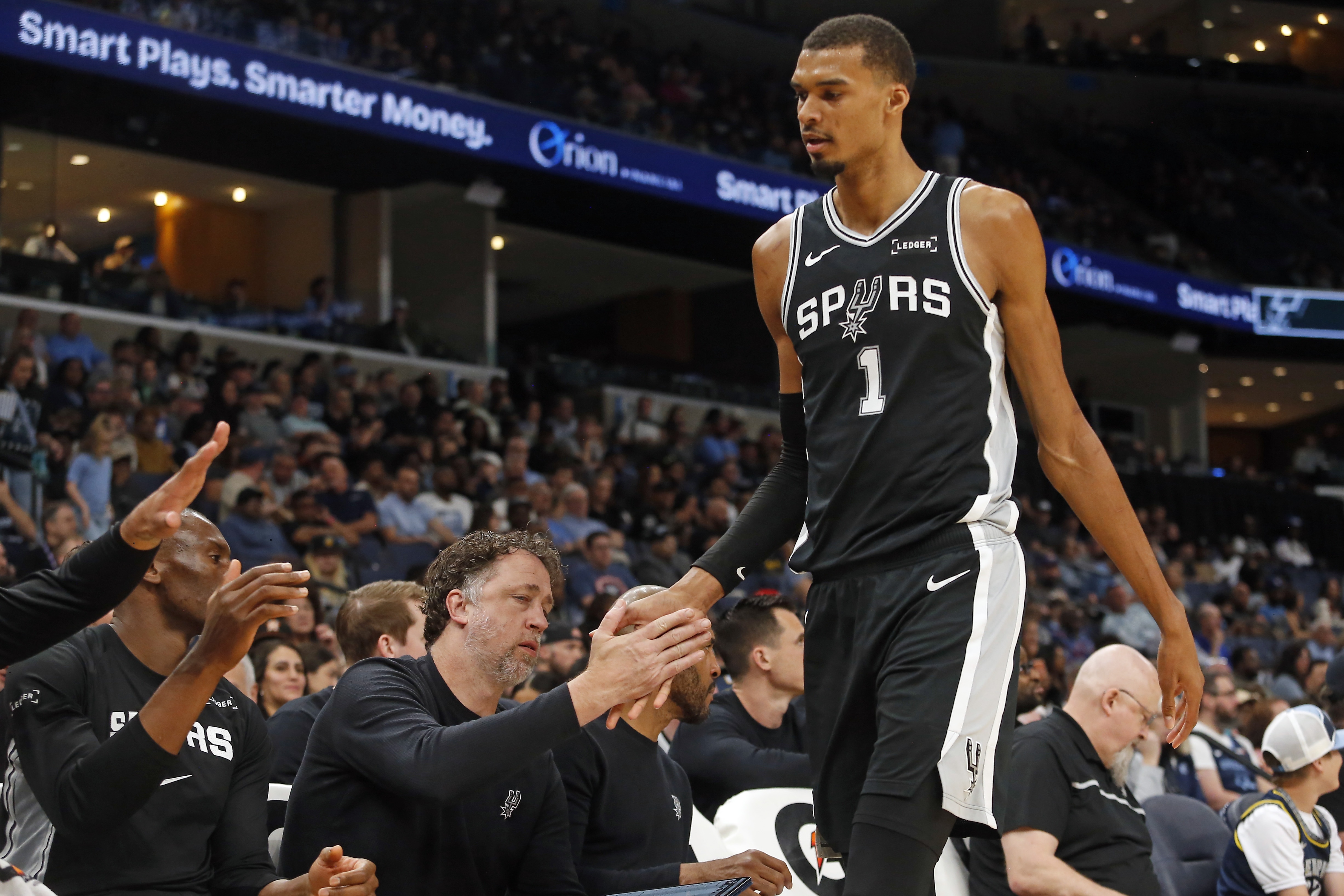 开云体育首页-追梦：文班想要从SGA手里抢走MVP 还需要几场标志性的表现